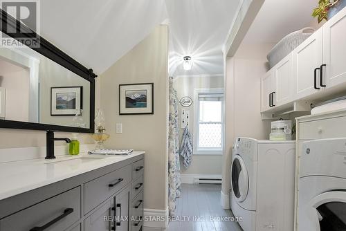 192 Wrenhaven Rd, Kawartha Lakes, ON - Indoor Photo Showing Laundry Room