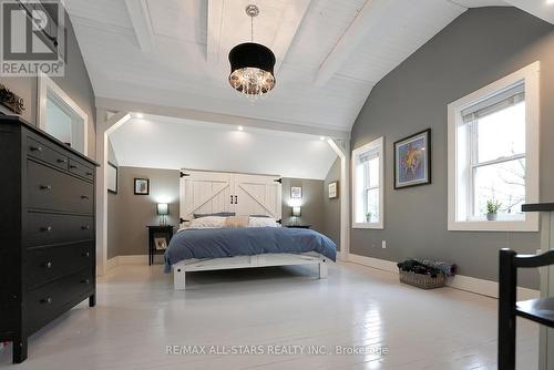 192 Wrenhaven Road, Kawartha Lakes, ON - Indoor Photo Showing Bedroom