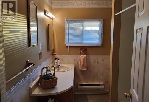 7881 Timbercove Road, St. Mary'S, NL - Indoor Photo Showing Bathroom