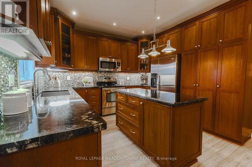 156 Maclennan St E, Guelph/Eramosa, ON - Indoor Photo Showing Kitchen