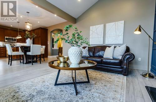 156 Maclennan St E, Guelph/Eramosa, ON - Indoor Photo Showing Living Room