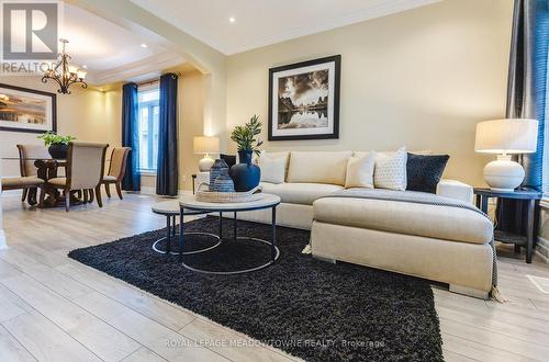 156 Maclennan St E, Guelph/Eramosa, ON - Indoor Photo Showing Living Room