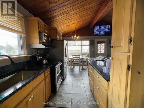 3 Kenhill Beach Road, Kawartha Lakes, ON - Indoor Photo Showing Kitchen With Double Sink