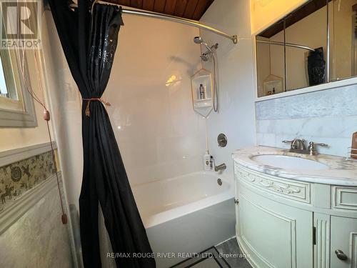 3 Kenhill Beach Rd, Kawartha Lakes, ON - Indoor Photo Showing Bathroom