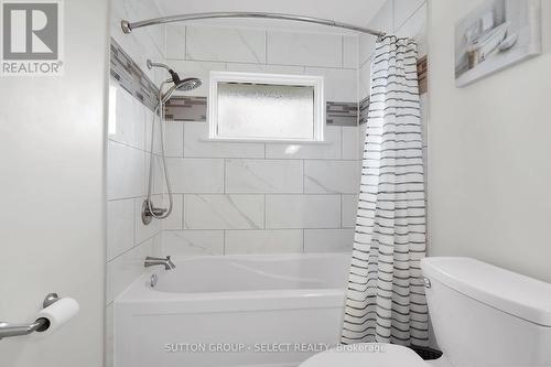 56 Piers Cres, London, ON - Indoor Photo Showing Bathroom