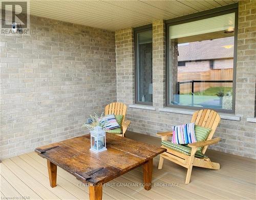 2118 Lockwood Cres, Strathroy-Caradoc, ON - Outdoor With Deck Patio Veranda With Exterior