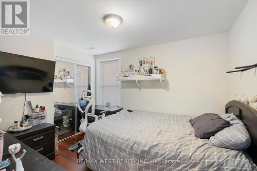 412 Crawford Street, Toronto, ON - Indoor Photo Showing Bedroom