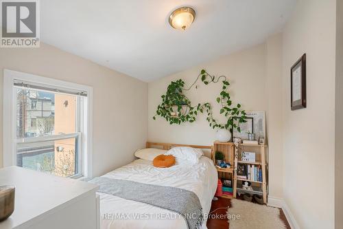 412 Crawford Street, Toronto, ON - Indoor Photo Showing Bedroom