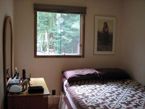 1143 Sherwood Forest Rd, Bracebridge, ON - Indoor Photo Showing Bedroom