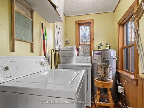 88 Consecon Main St, Prince Edward County, ON - Indoor Photo Showing Laundry Room
