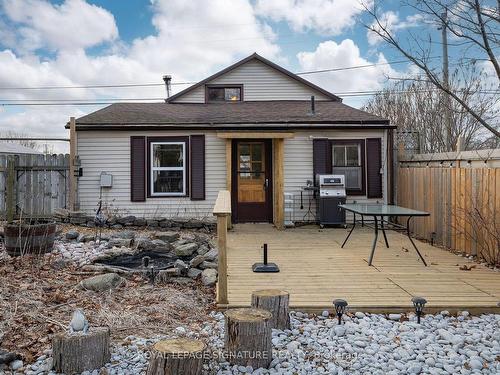 88 Consecon Main St, Prince Edward County, ON - Outdoor With Deck Patio Veranda
