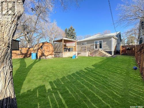 368 6Th Avenue Nw, Swift Current, SK - Outdoor With Backyard