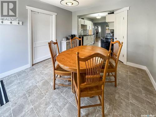 368 6Th Avenue Nw, Swift Current, SK - Indoor Photo Showing Dining Room