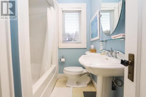 183 Upton Rd, Sault Ste. Marie, ON - Indoor Photo Showing Bathroom