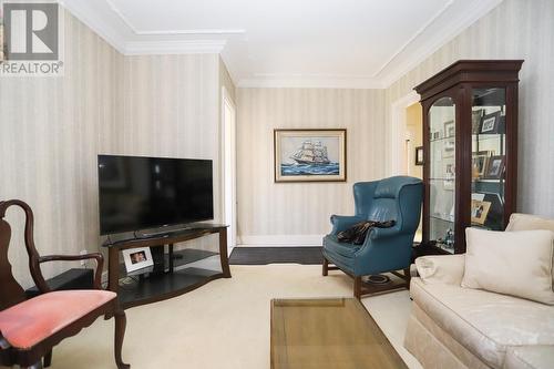 183 Upton Rd, Sault Ste. Marie, ON - Indoor Photo Showing Living Room