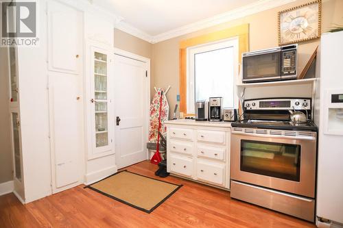 183 Upton Rd, Sault Ste. Marie, ON - Indoor Photo Showing Kitchen