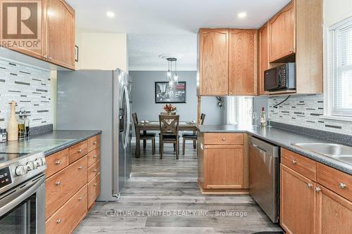 28 Masterson Drive, St. Catharines, ON - Indoor Photo Showing Kitchen