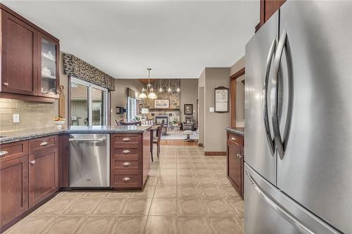 2188 Highway 54, Caledonia, ON - Indoor Photo Showing Kitchen With Upgraded Kitchen