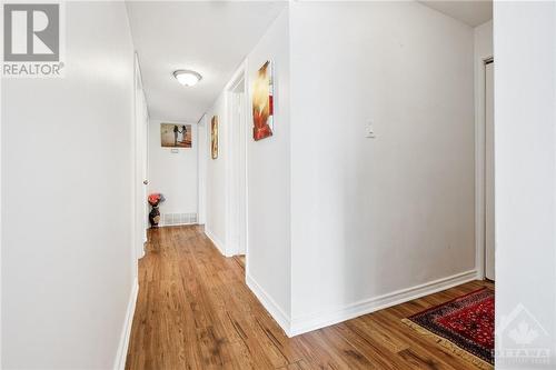 976 St Laurent Boulevard, Ottawa, ON - Indoor Photo Showing Other Room