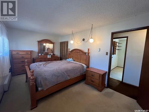 340 K Avenue N, Saskatoon, SK - Indoor Photo Showing Bedroom