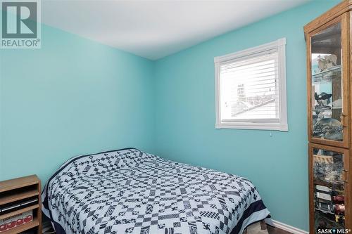 710 F Avenue N, Saskatoon, SK - Indoor Photo Showing Bedroom