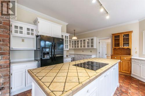 5 Primrose Place, St. John'S, NL - Indoor Photo Showing Kitchen