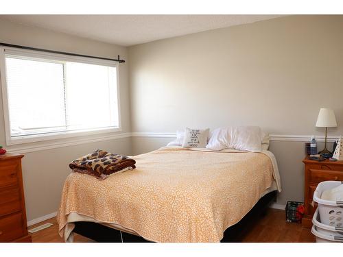 223 23Rd Avenue N, Cranbrook, BC - Indoor Photo Showing Bedroom