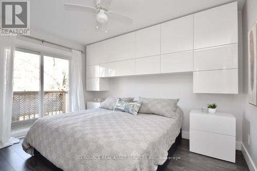 5153 Idlewood Crescent, Burlington, ON - Indoor Photo Showing Bedroom