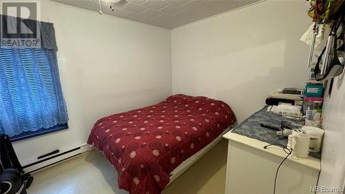 27 37E Avenue, Edmundston, NB - Indoor Photo Showing Bedroom