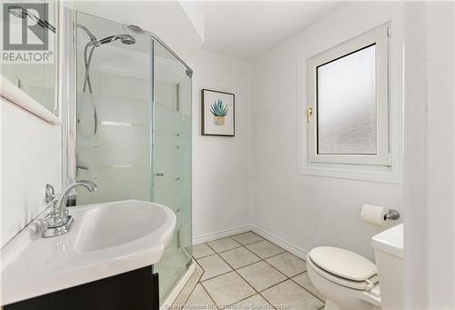 82 Woodland Dr, Moncton, NB - Indoor Photo Showing Bathroom