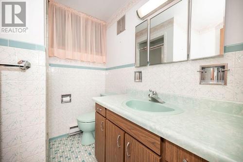 20 Boland Street, Killaloe, ON - Indoor Photo Showing Bathroom