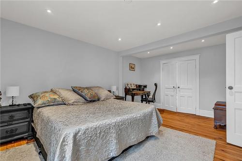 65 Banff Street, Caledonia, ON - Indoor Photo Showing Bedroom