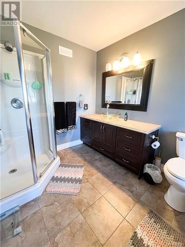 16 Bayview N Road, Baie-Sainte-Anne, NB - Indoor Photo Showing Bathroom