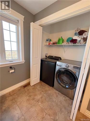 16 Bayview N Road, Baie-Sainte-Anne, NB - Indoor Photo Showing Laundry Room