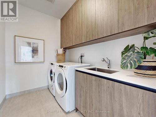 24 Limerick St, Richmond Hill, ON - Indoor Photo Showing Laundry Room