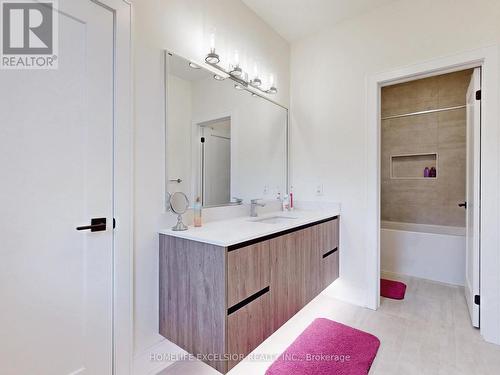 24 Limerick Street, Richmond Hill, ON - Indoor Photo Showing Bathroom