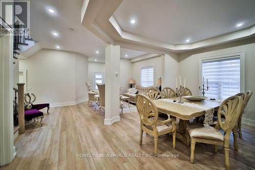 2 Antique Drive, Richmond Hill, ON - Indoor Photo Showing Dining Room