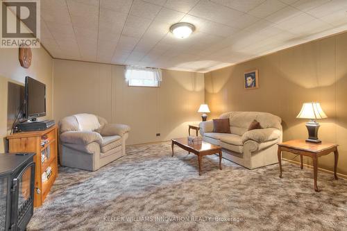 453 Highland Rd E, Kitchener, ON - Indoor Photo Showing Other Room