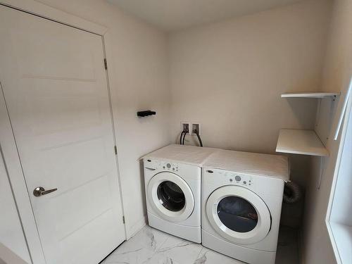 Salle de lavage - 6112 Rue D'Angora, Terrebonne (Lachenaie), QC 