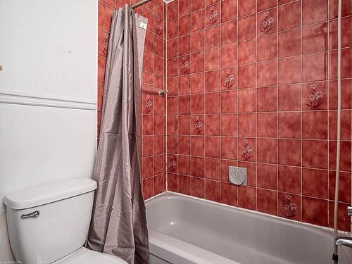 Bathroom - 17223 Rue Thomas-Baillairgé, Montréal (Pierrefonds-Roxboro), QC - Indoor Photo Showing Bathroom