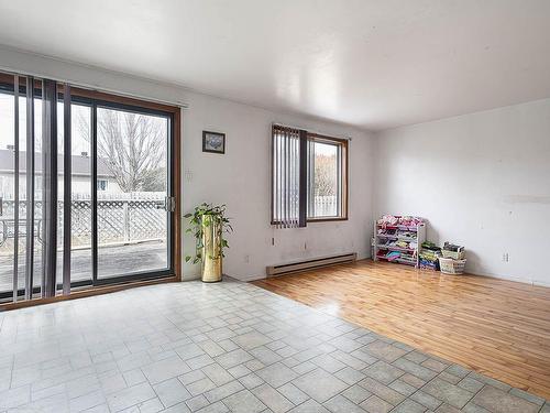 Overall view - 17223 Rue Thomas-Baillairgé, Montréal (Pierrefonds-Roxboro), QC - Indoor Photo Showing Other Room