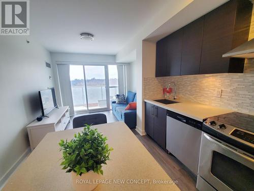 701 - 58 Orchard View Boulevard, Toronto, ON - Indoor Photo Showing Kitchen