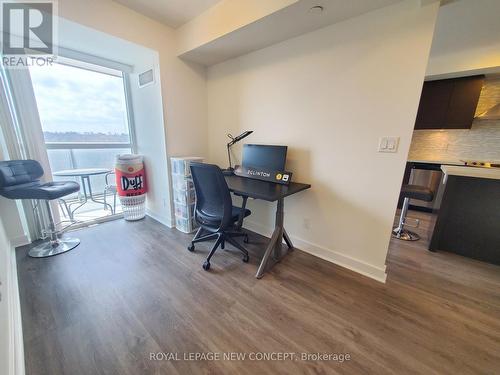#701 -58 Orchard View Blvd, Toronto, ON - Indoor Photo Showing Office