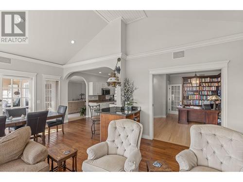 1571 Pritchard Drive, West Kelowna, BC - Indoor Photo Showing Living Room