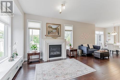 1 Kohl St, Richmond Hill, ON - Indoor Photo Showing Living Room With Fireplace
