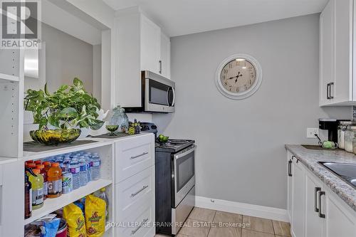 36 Ephgrave Blvd, Peterborough, ON - Indoor Photo Showing Kitchen