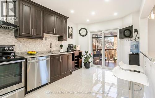 82 Forestgrove Circ, Brampton, ON - Indoor Photo Showing Kitchen With Double Sink