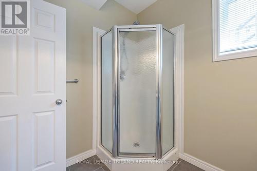 1876 Father Dalton Ave, London, ON - Indoor Photo Showing Bathroom