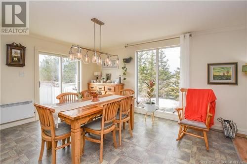 304 Savoie Ouest Street, Caraquet, NB - Indoor Photo Showing Living Room