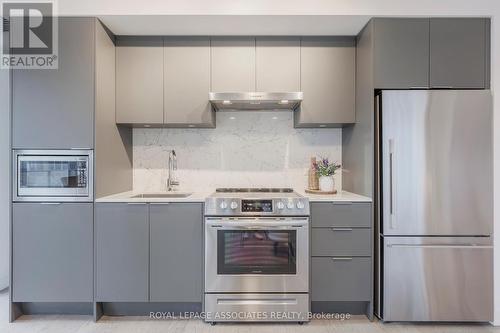1205 - 25 Richmond Street E, Toronto, ON - Indoor Photo Showing Kitchen With Upgraded Kitchen